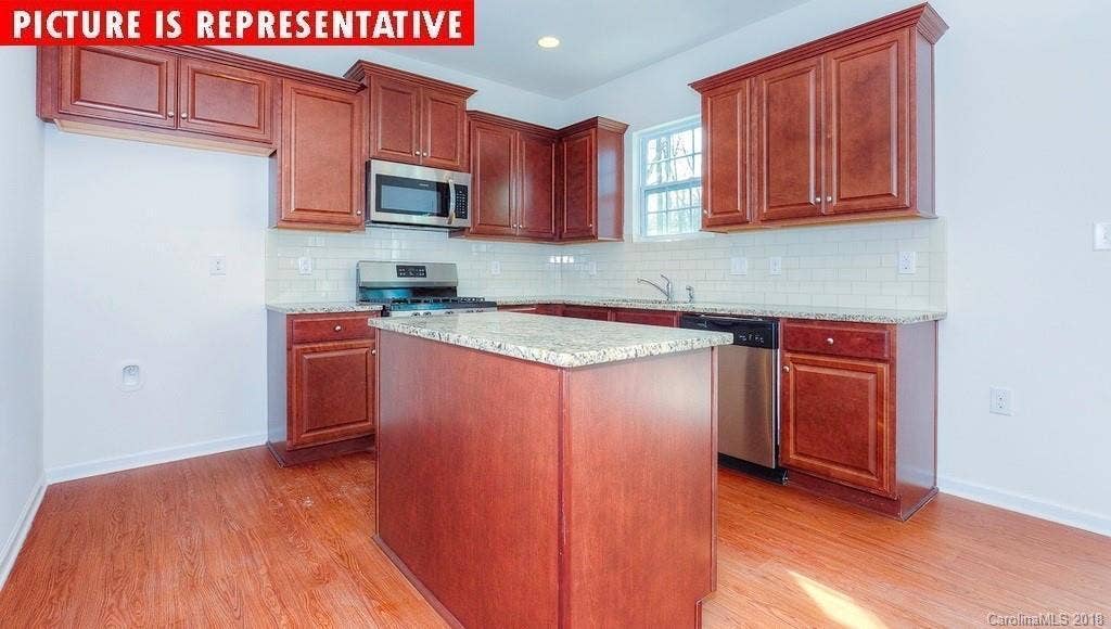 4 BR in Charlotte