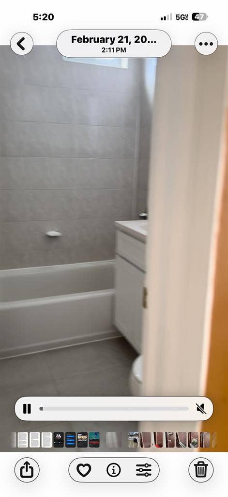 Room w/rooftop near Park!