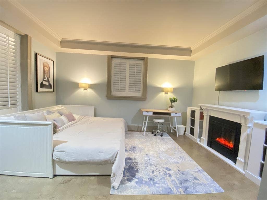 Room in Castle-like-Estate