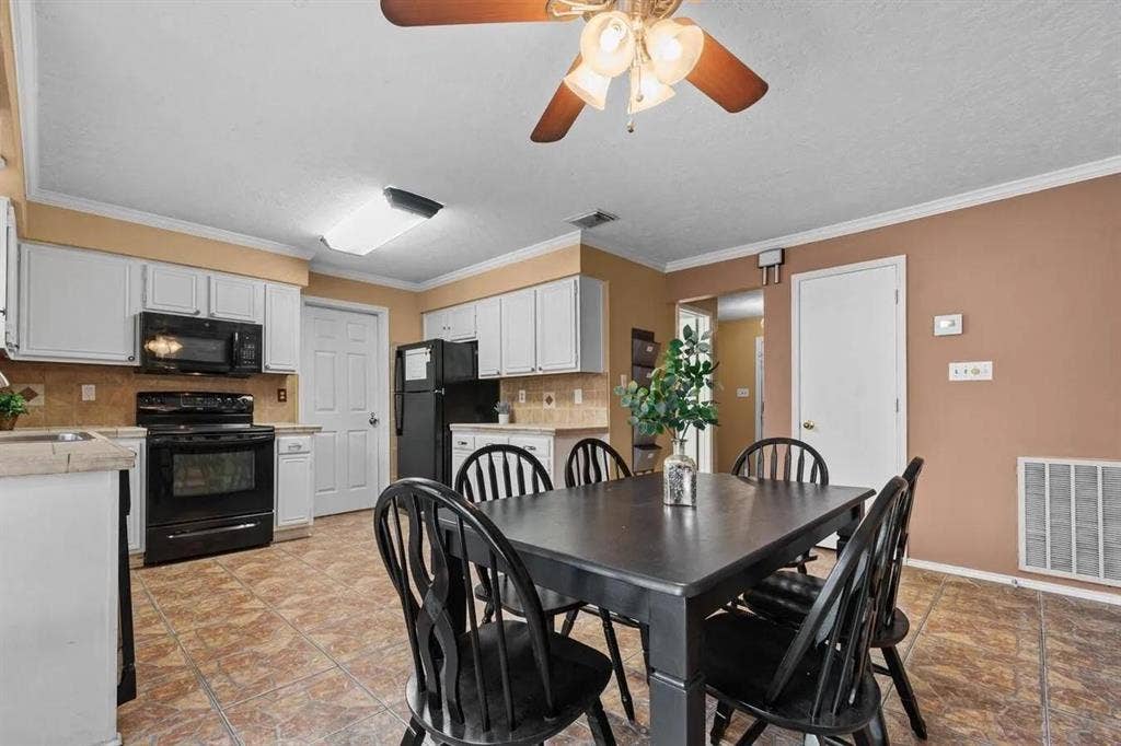 6 BR in Grand Prairie