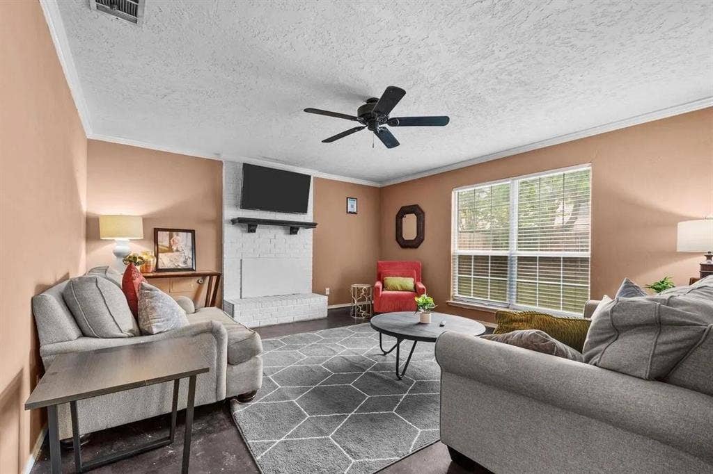 6 BR in Grand Prairie