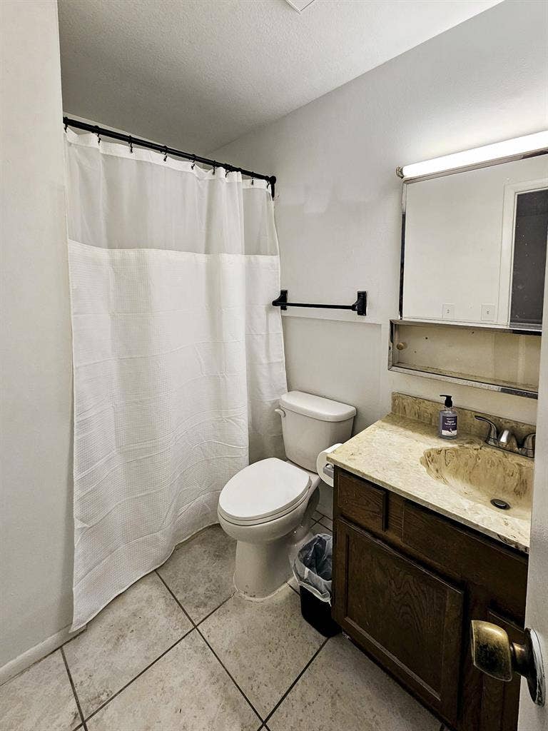 4 BR in Spring Hill