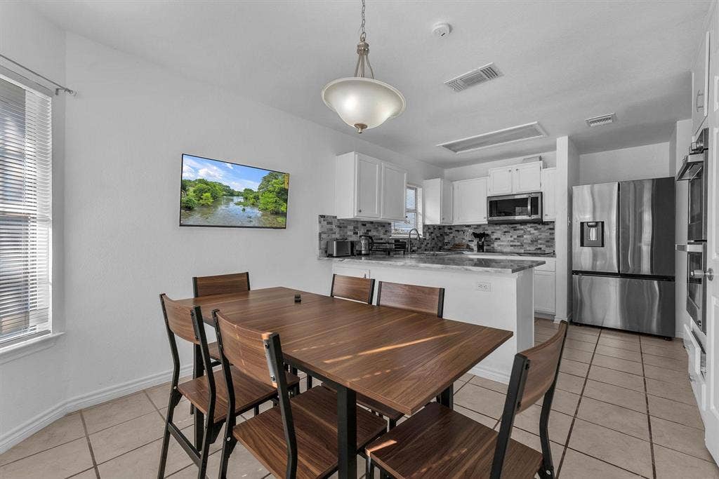 6 BR in San Antonio