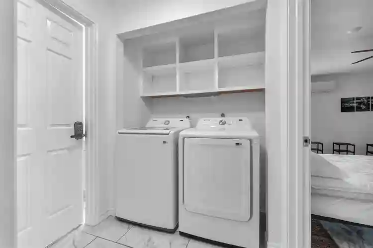 6 BR in San Antonio