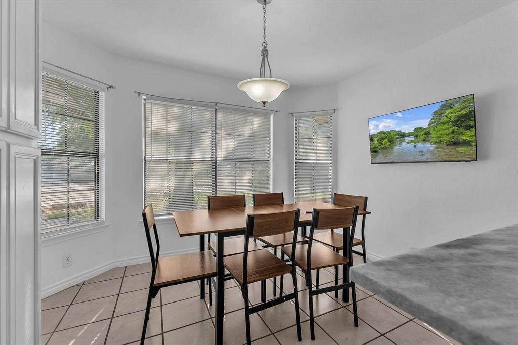 6 BR in San Antonio