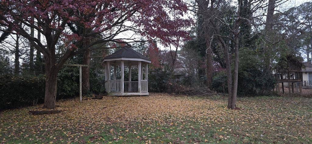 7 BR in Lawrenceville