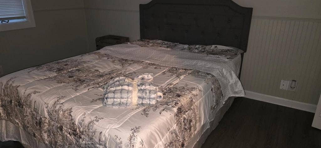 7 BR in Lawrenceville