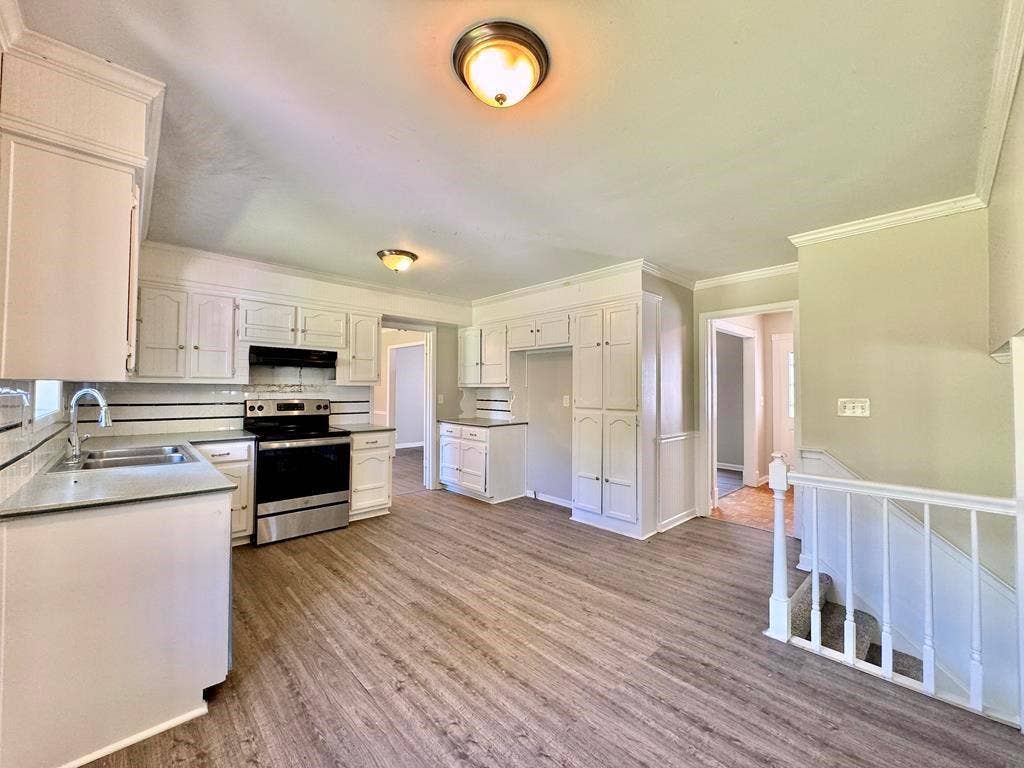 7 BR in Lawrenceville
