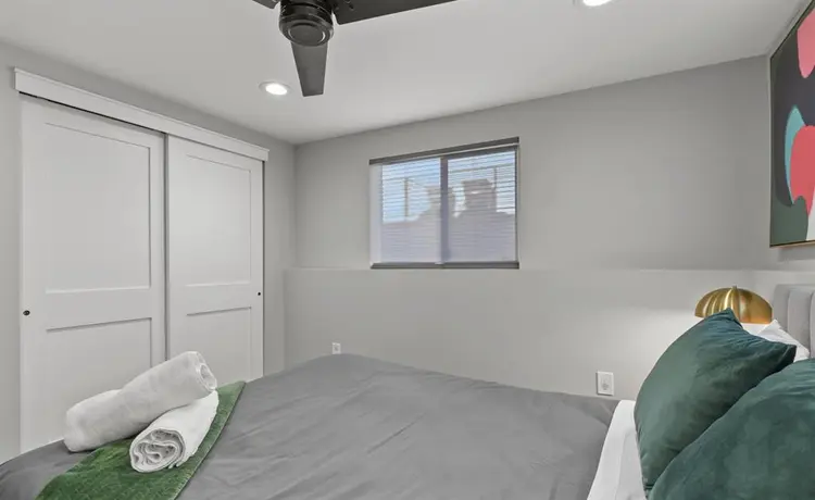 6 BR in Westminster
