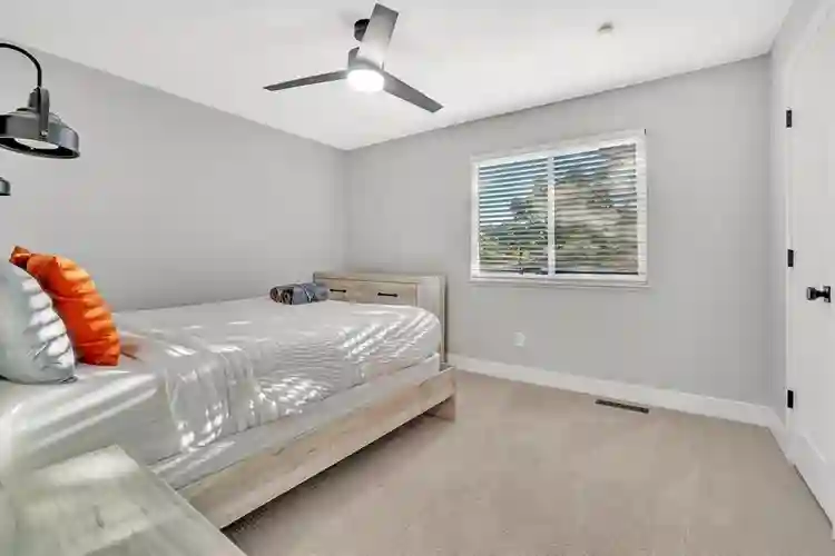8 BR in Westminster