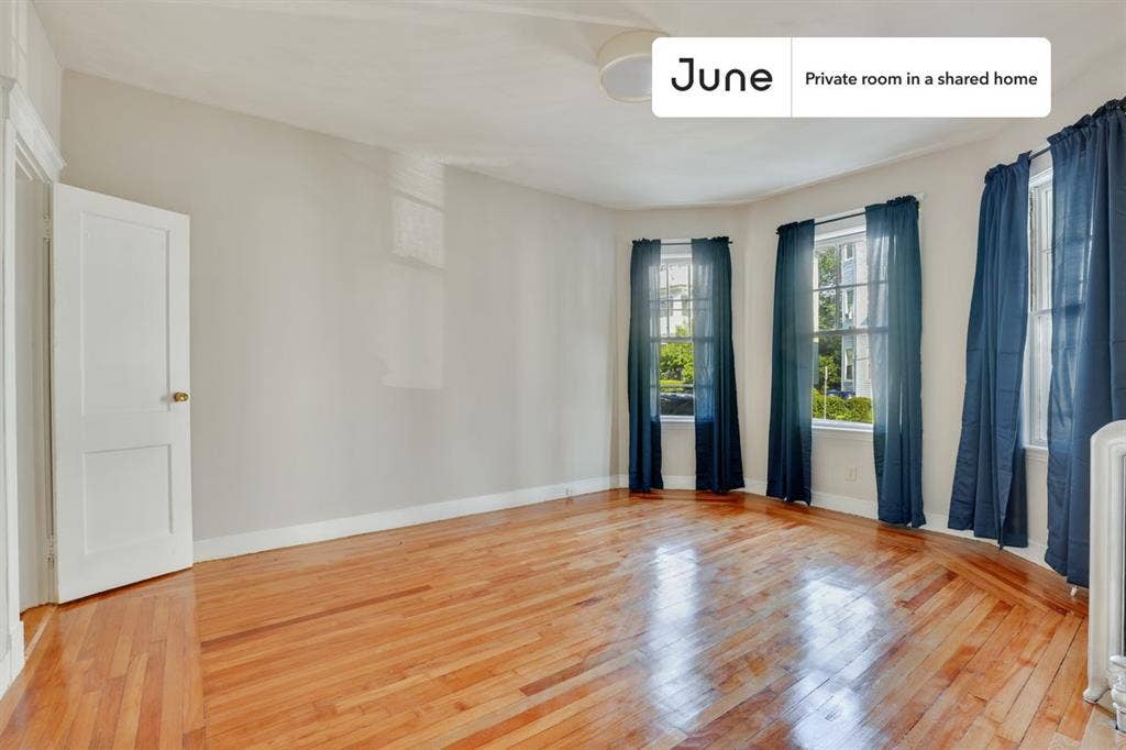 4 BR in Boston