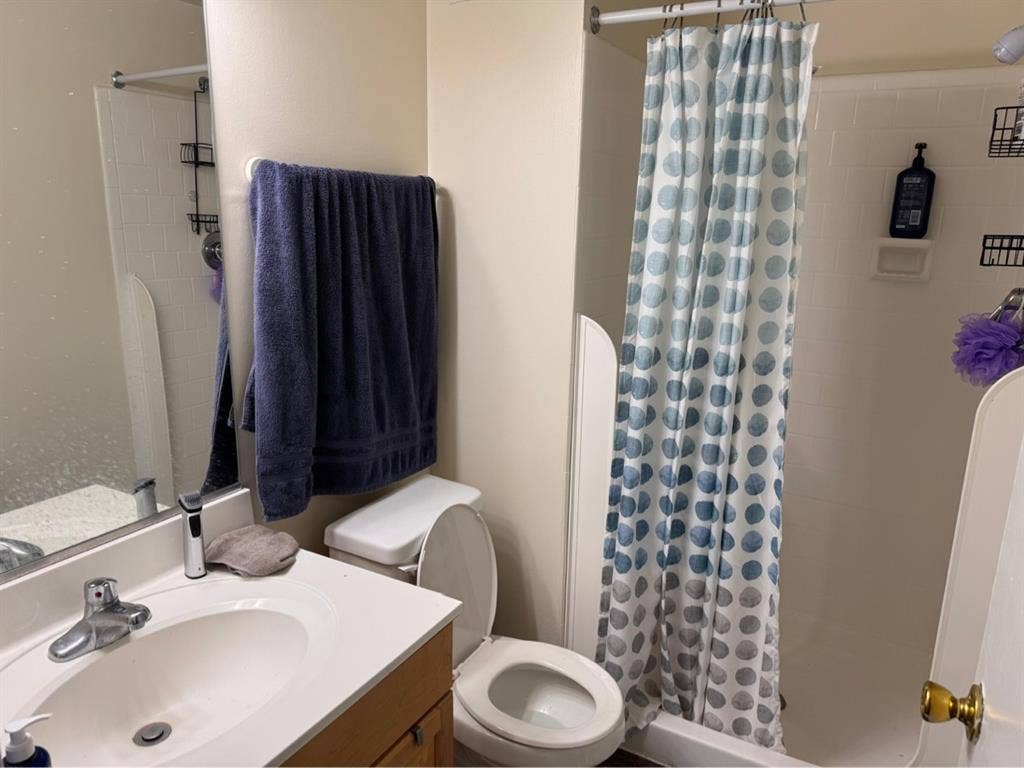 Master Bed Room for Rent