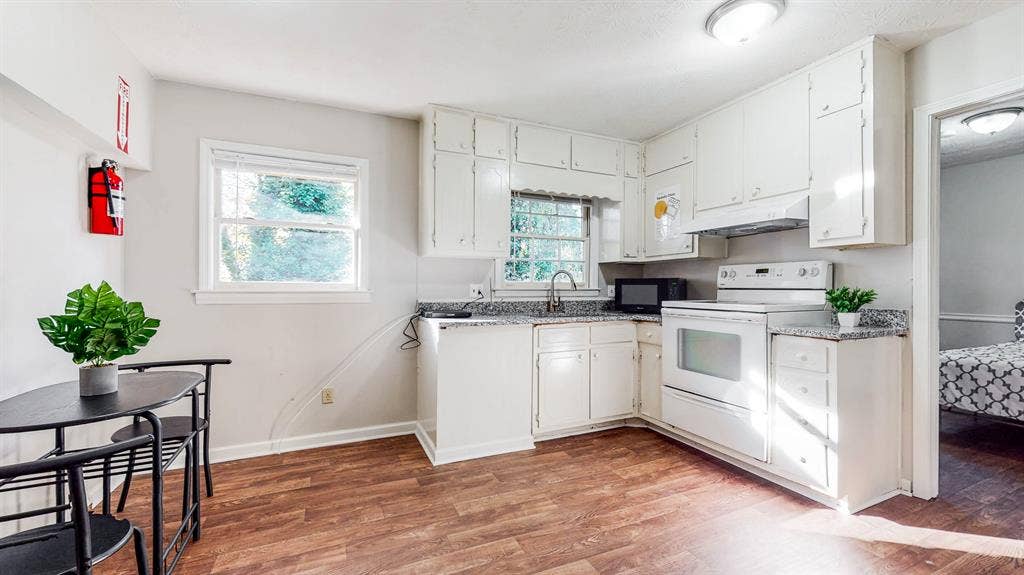 5 BR in Decatur