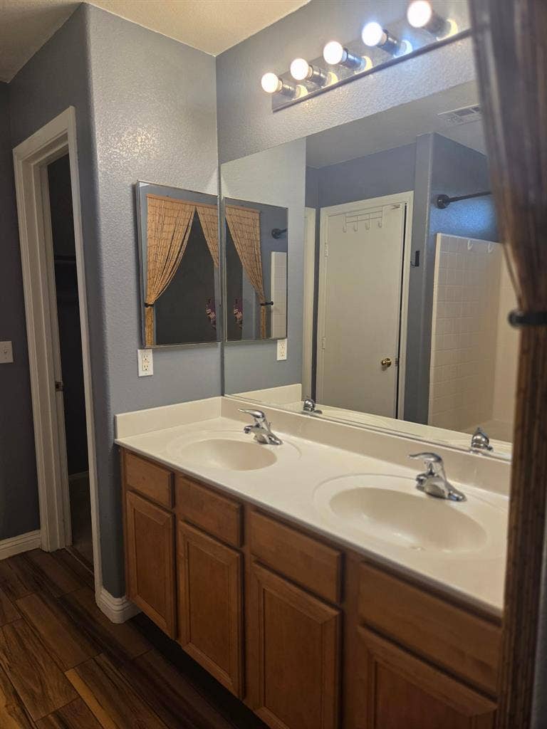 Large Masterbed with private bath