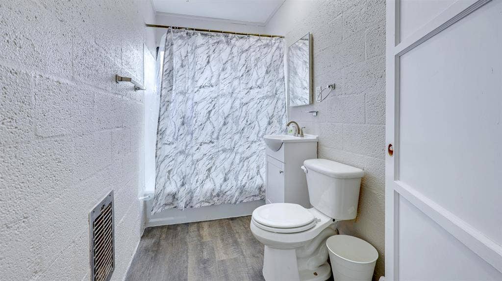 8 BR in Las Vegas