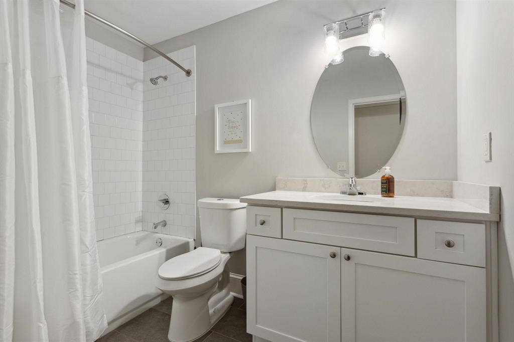 7 BR in Lawrenceville