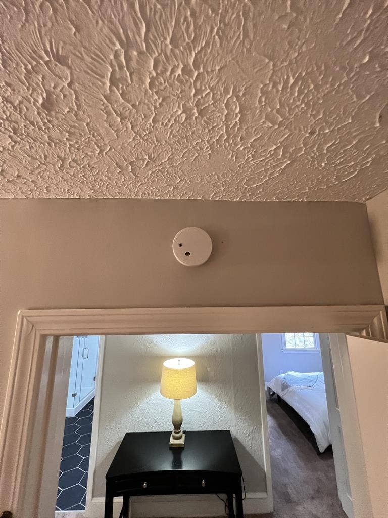 7 BR in Lawrenceville