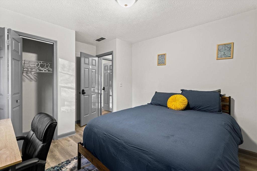 6 BR in Conyers