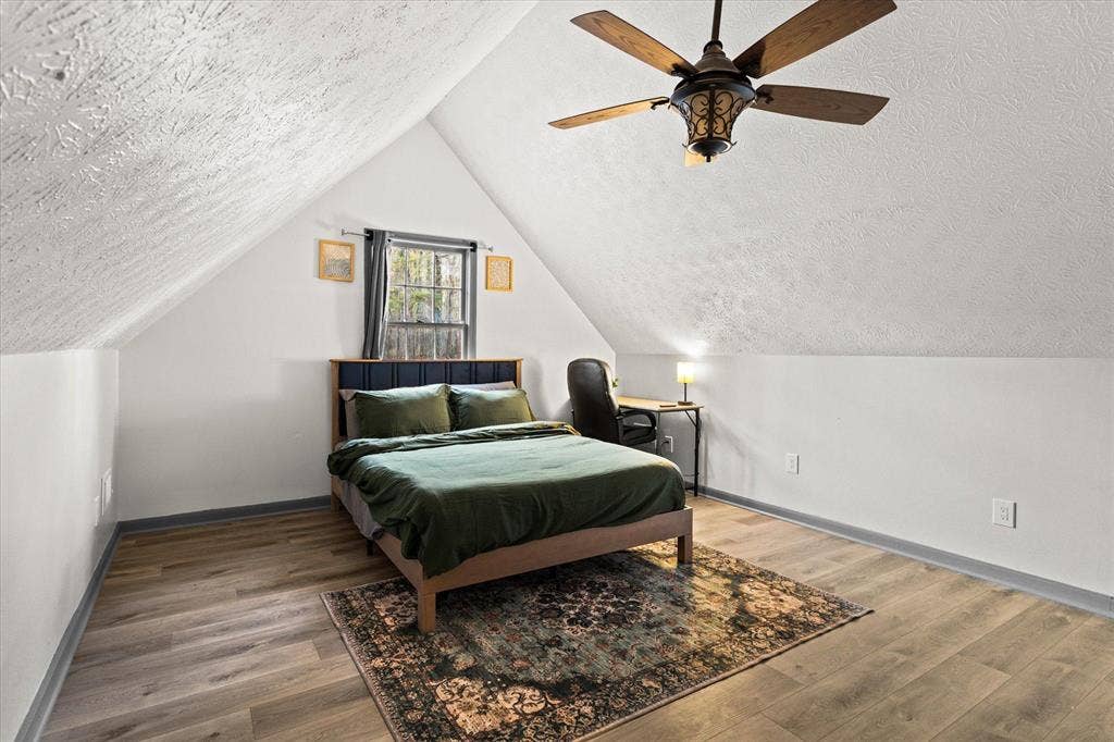 6 BR in Conyers