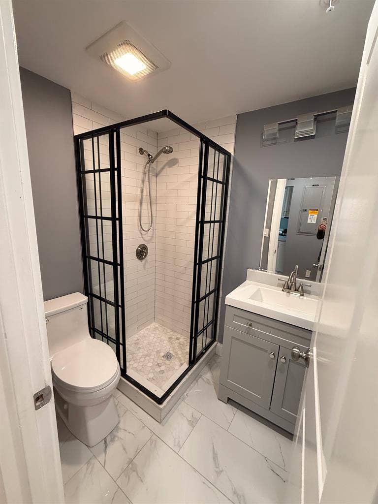 EAST CAMBRIDGE ROOM AVAIL