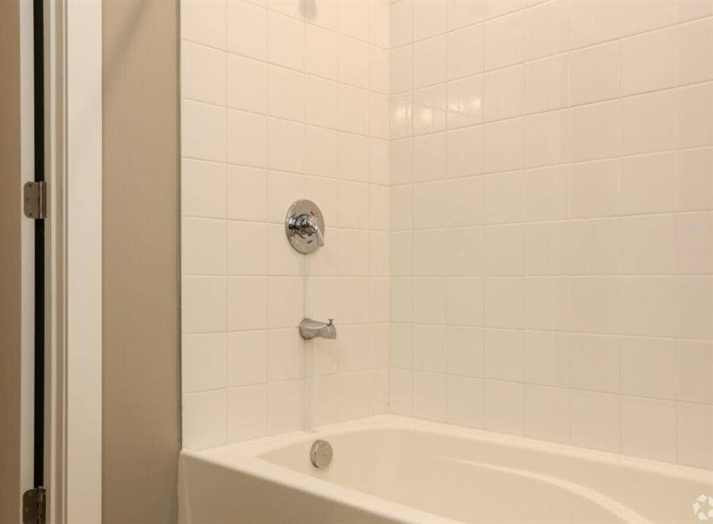 Looking to sublease my apt!