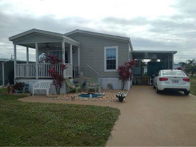 F. Room in + Community in NFM,FL