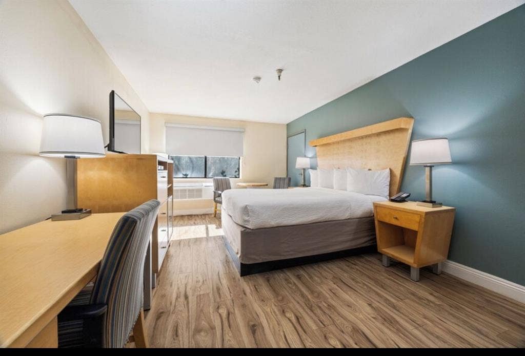 Long-term lodging special