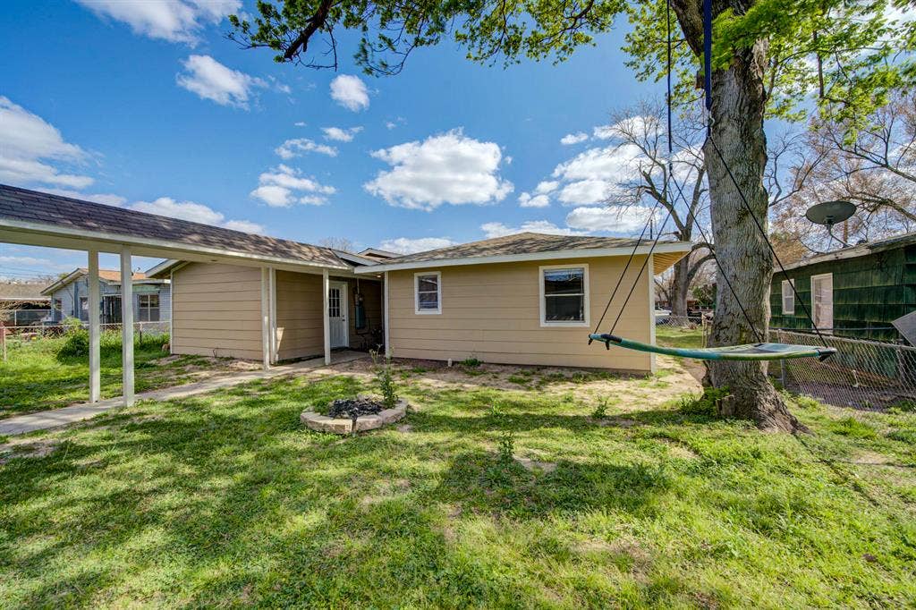 9 BR in Houston