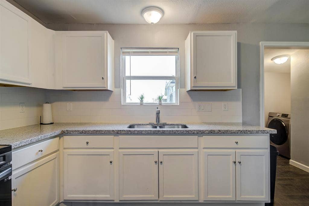 9 BR in Houston