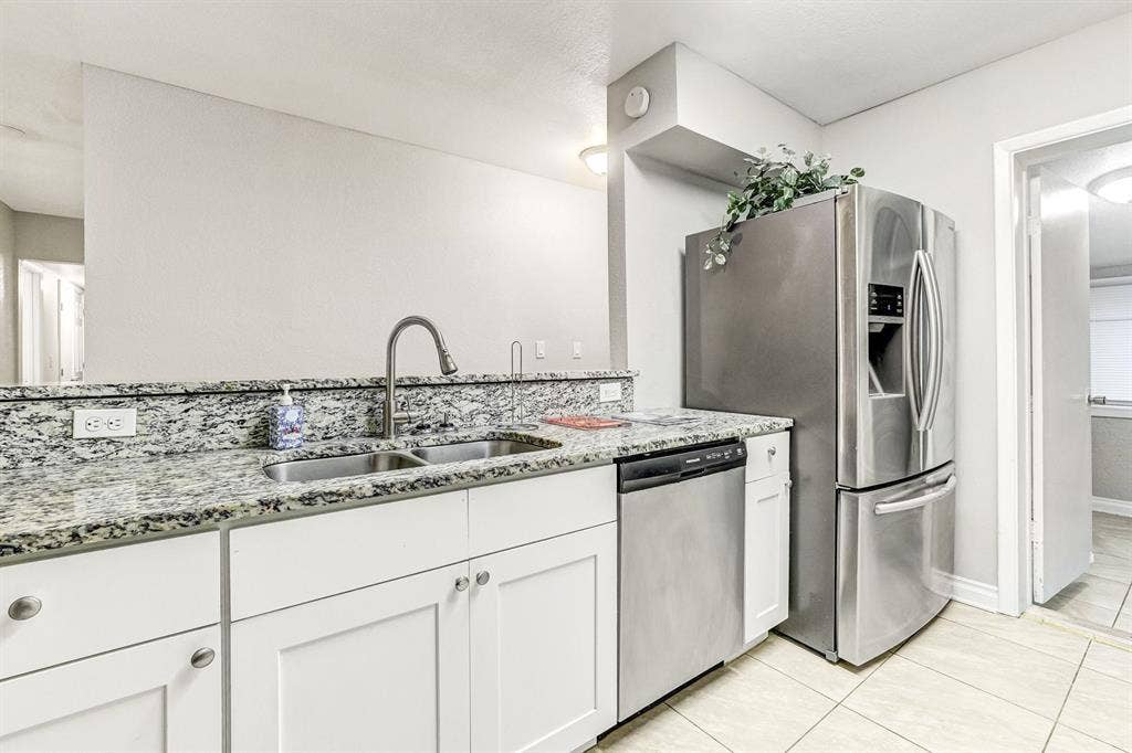 6 BR in Jacksonville