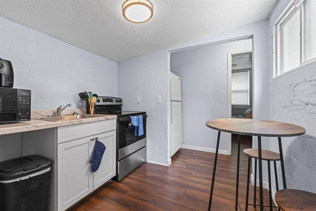 9 BR in Jacksonville