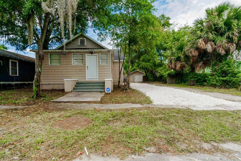 9 BR in Jacksonville