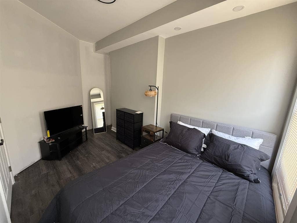 7 BR in Baltimore