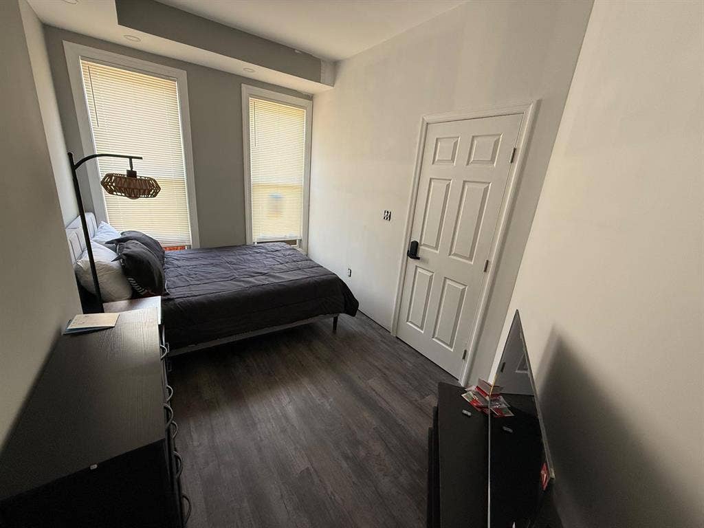 7 BR in Baltimore