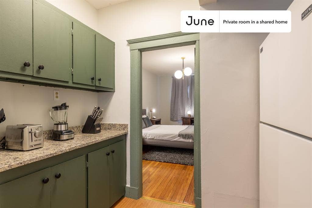 4 BR in Boston