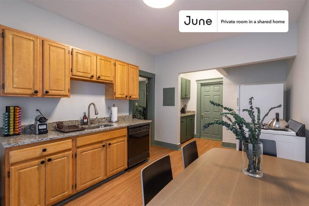 4 BR in Boston
