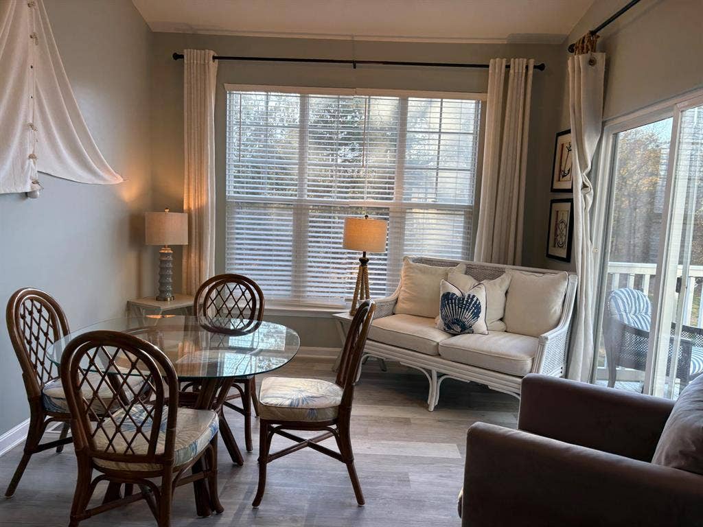 5 BR in Frankford
