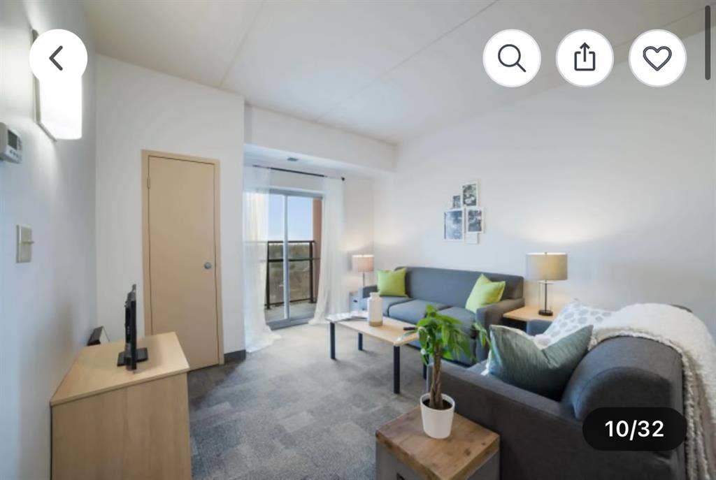 Lease take over student housingg