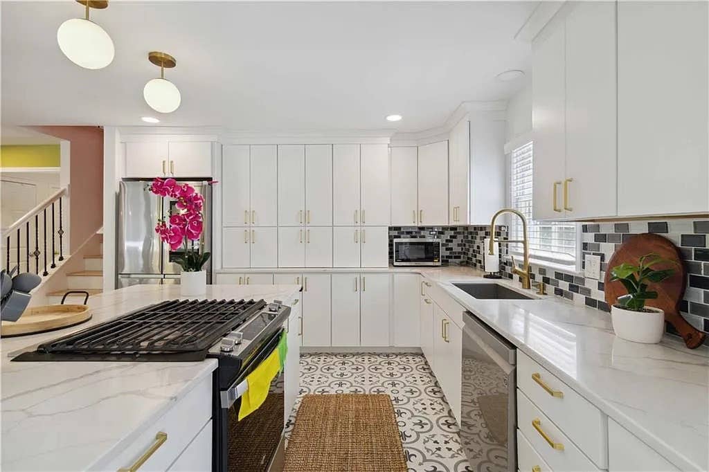 7 BR in Duluth