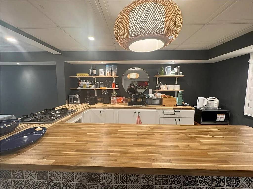 7 BR in Duluth