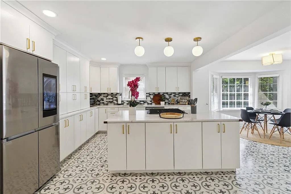 7 BR in Duluth
