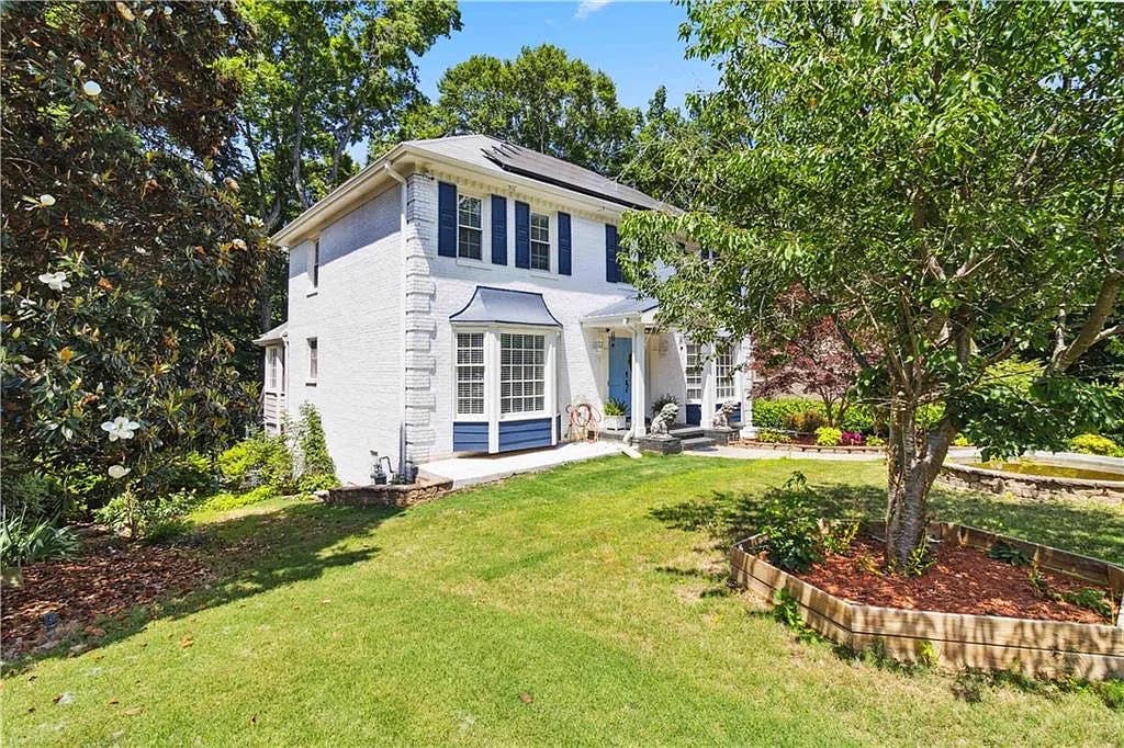 7 BR in Duluth