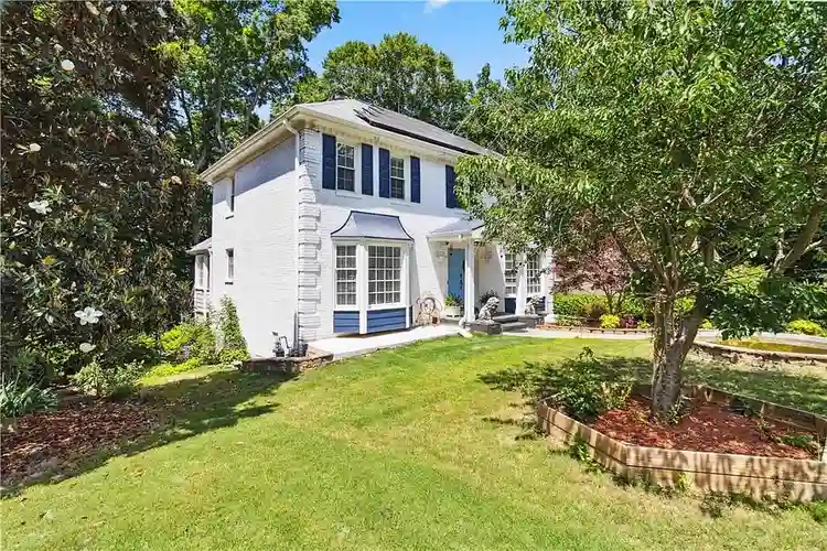 7 BR in Duluth