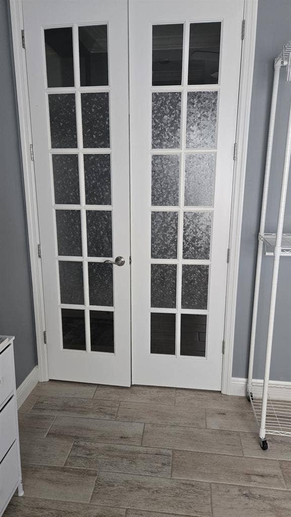 Room for rent  mthly