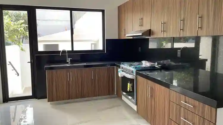 Suite in house