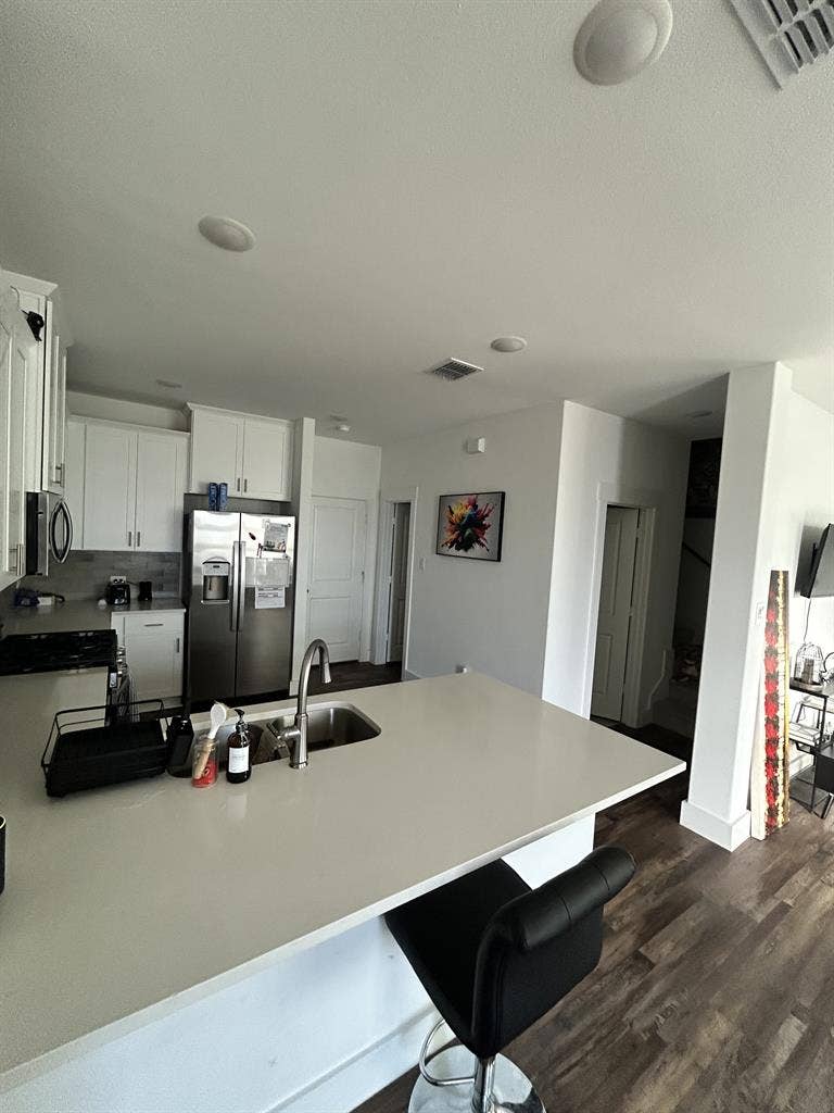 Private Bedroom Utilities included