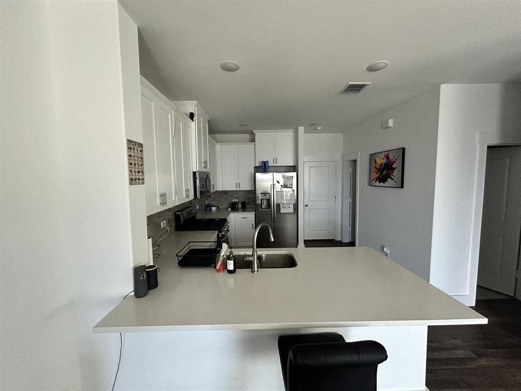 Private Bedroom Utilities included