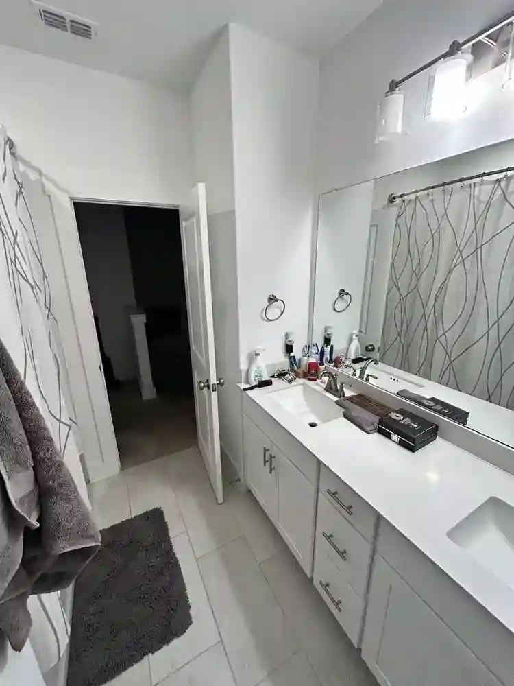 Private Bedroom Utilities included