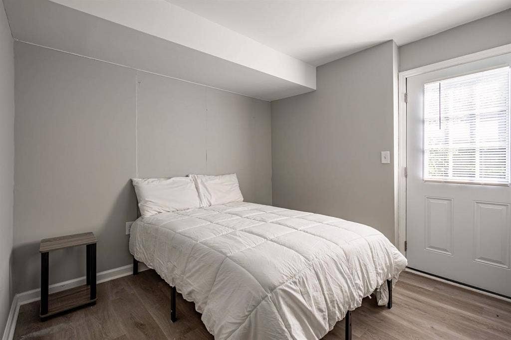 5 BR in Riverdale