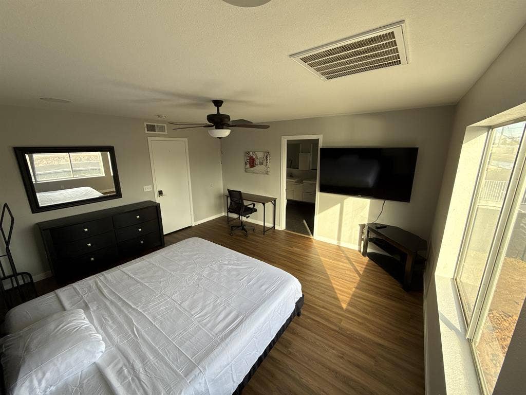 9 BR in Mesa